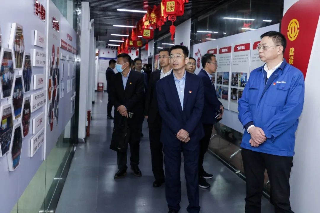 以党建促营业，，，，以营业强党建——青岛西海岸公用事业集团考察yp街机智能