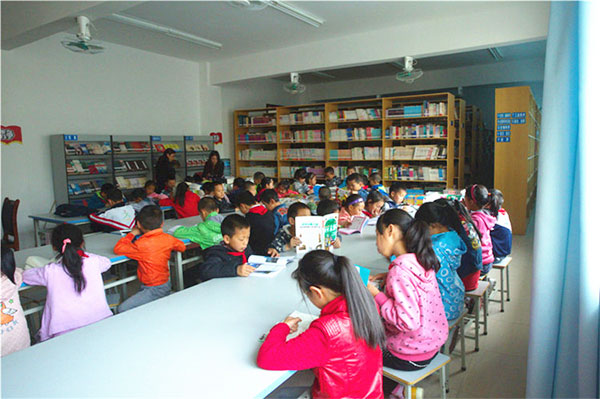 震后八年：朗朗书声传来，，，，理想之花绽放