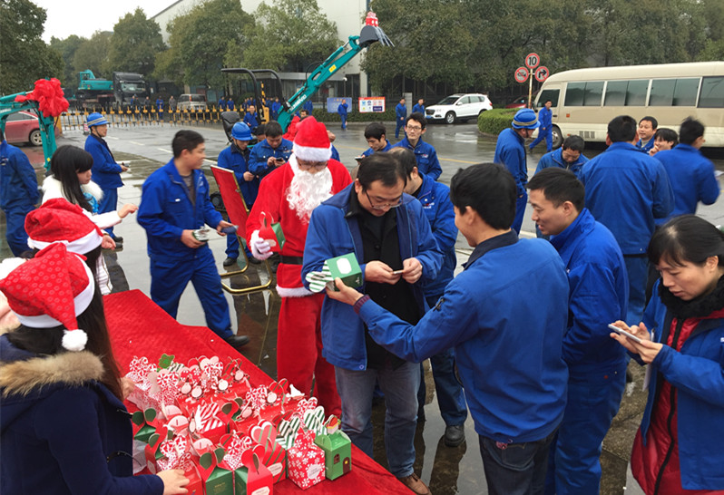 平安果驾到，，，好事要来到