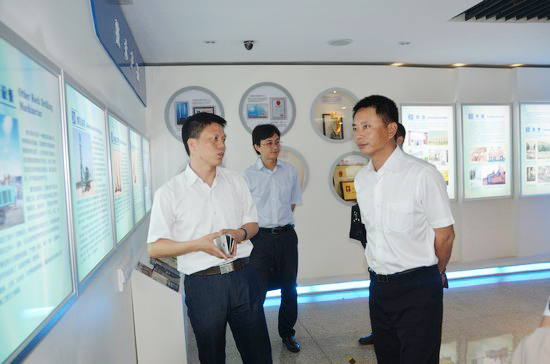 中国出口信用包管公司向导一行考察yp街机智能　