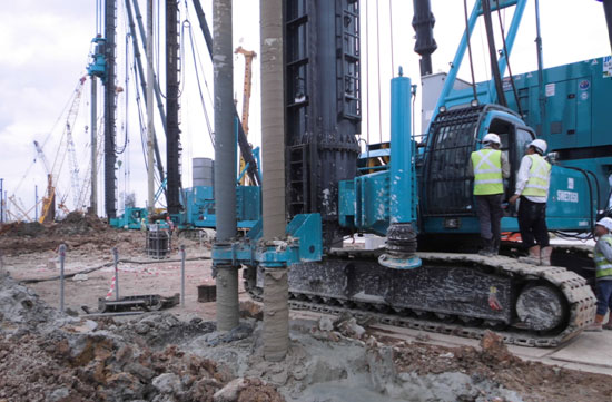 中国好机械！yp街机智能双轴钻机新加坡施工获赞