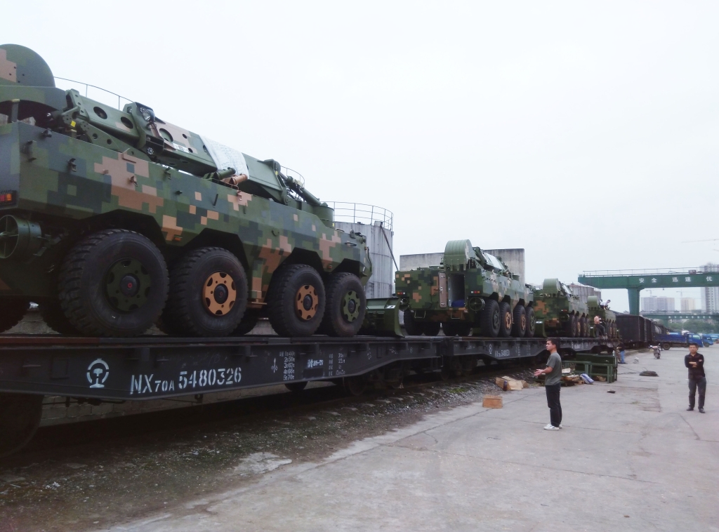 yp街机智能SW2105工程车顺遂交付步队