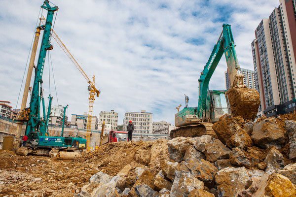 为何 SUNWARD 把持此地？？？？？来看看施工方怎么回覆