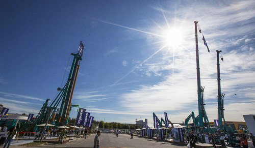 yp街机智能酷帅曾大虾，，，，，，，一大波美图带你亲临北京BICES展