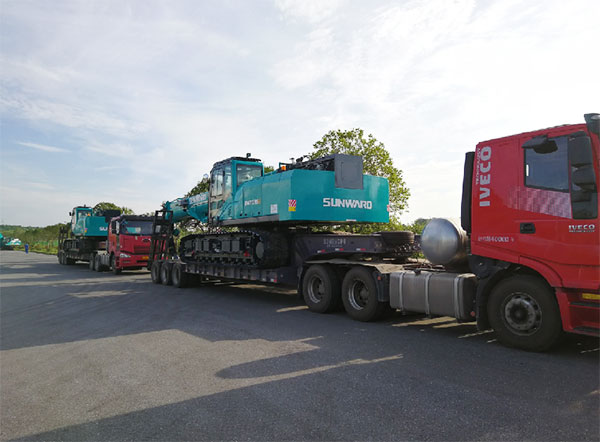 yp街机智能全新一代SWTC35B起重机征战越南