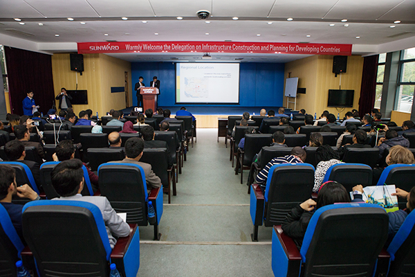 “一带一起”国家代表团到访yp街机智能，，，，，感受“大开眼界”