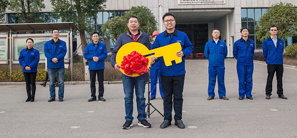 情人节牵手乐成，，，，，，，yp街机智能SWDM520“我爱你”出嫁了