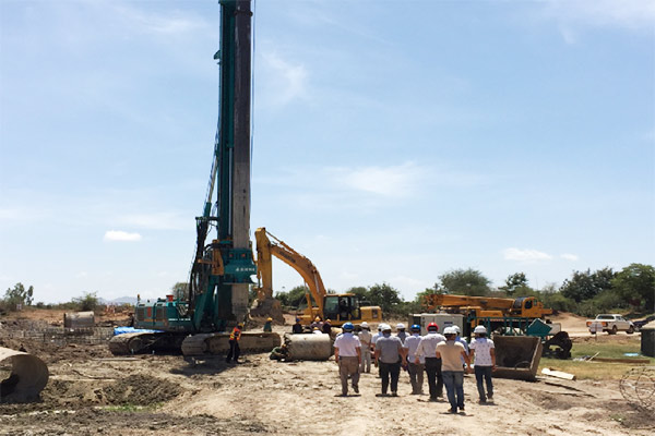 yp街机智能入岩神器在东非肯尼亚获赞，，，人好装备好