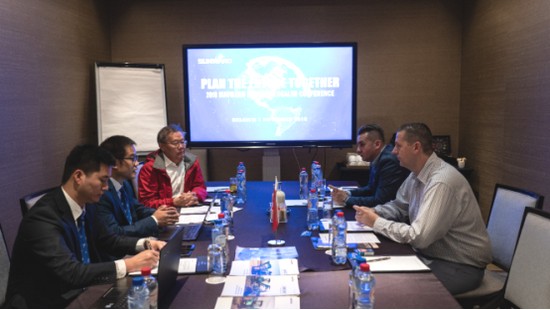 携手同谋未来，，，， yp街机智能2018欧洲署理商大会盛大召开