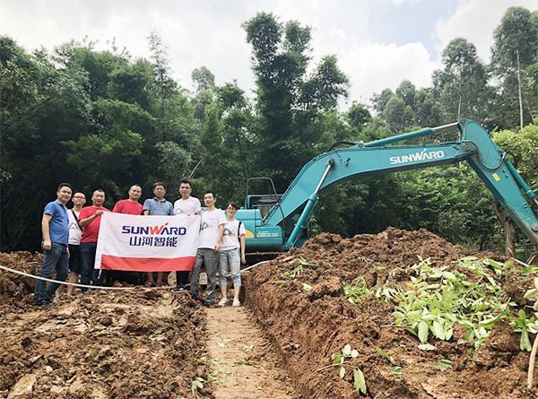 “清凉”送到客户手中，，，，，为yp街机智能售后效劳活动打CAII