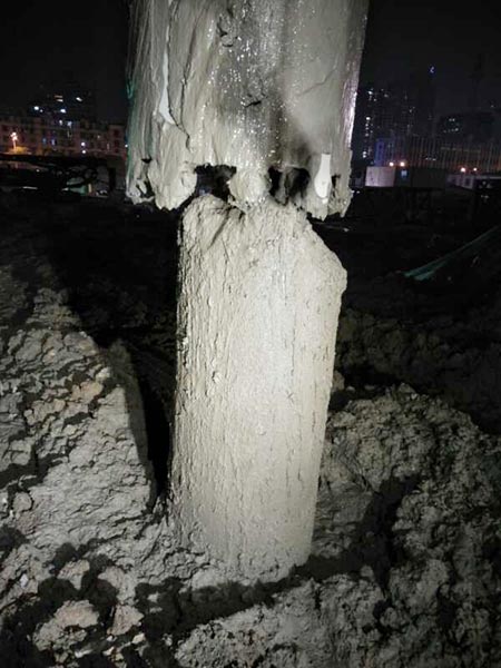 见证事业的时刻，，，，，，yp街机智能旋挖刷新海内旋挖入岩纪录