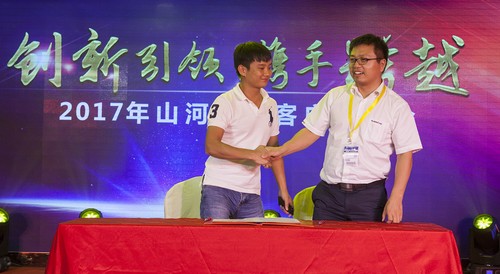 yp街机智能酷帅曾大虾，，，，，，，一大波美图带你亲临北京BICES展