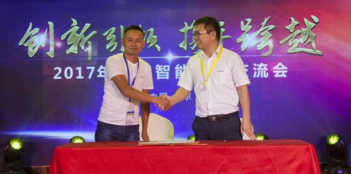 yp街机智能酷帅曾大虾，，，，，，，一大波美图带你亲临北京BICES展