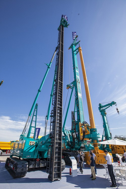 yp街机智能酷帅曾大虾，，，，，，，一大波美图带你亲临北京BICES展