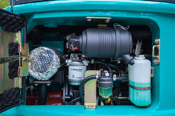 “C位”出道 14.5万元yp街机智能微挖18UB等你开回家