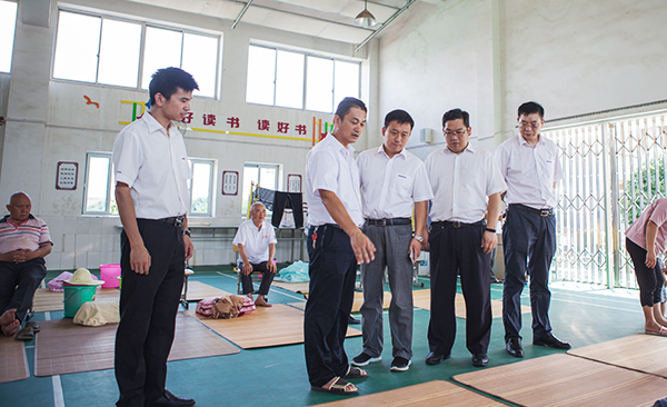 无人机装备驰援抗洪救灾，，，，，，，守卫家园yp街机在行动