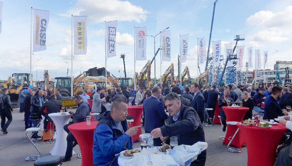 十年携手，，，，，，，，yp街机智能莫斯科宝马CTT展产品推介会圆满举行