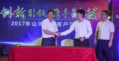 yp街机智能酷帅曾大虾，，，，，，，一大波美图带你亲临北京BICES展