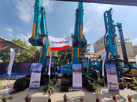 一亿订单 yp街机智能闪灼柬埔寨投资展览会