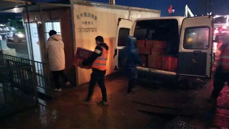 大爱无疆，，，，，，，，yp街机智能急援武汉