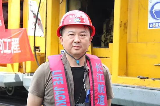 打造长江黄金水道！yp街机智能航道钻机轻松搞定水下礁石