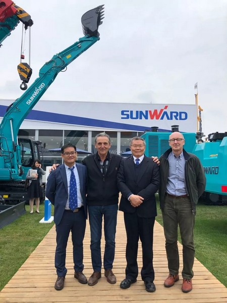 统一个天下，，，，，，，，统一个梦想，，，，，，，，yp街机智能德国宝马展完善收官