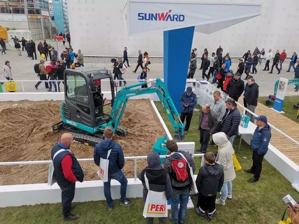 统一个天下，，，，，，，，统一个梦想，，，，，，，，yp街机智能德国宝马展完善收官