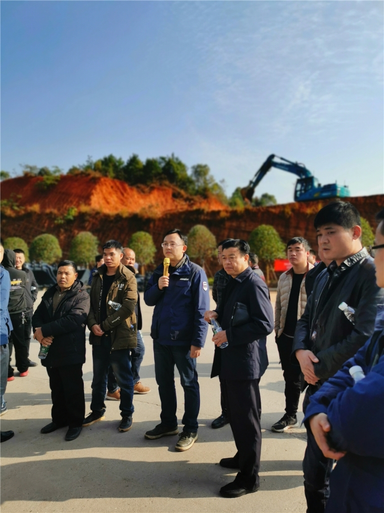 来来来，，，，，，各人来看“无人驾驶”？？？？？？？赝诰蚧