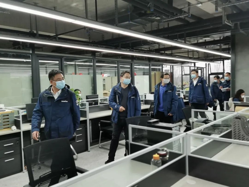 疫情未过，，，，，，，，岂可松懈？？？？？？？？总司理带队检查防疫事情