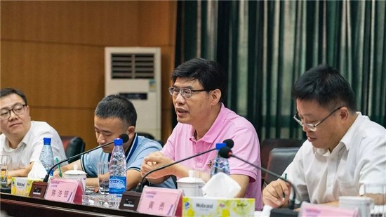 广州市国资委党委书记、主任陈浩钿莅临yp街机智能考察指导