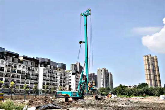 把“朋侪圈”“搬”到现场，，，，，，，，交机“玩出”新创意!