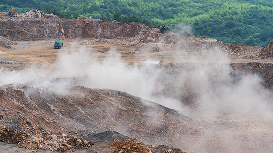 15年3万小时！yp街机智能元老级潜孔钻机“雄风”依旧