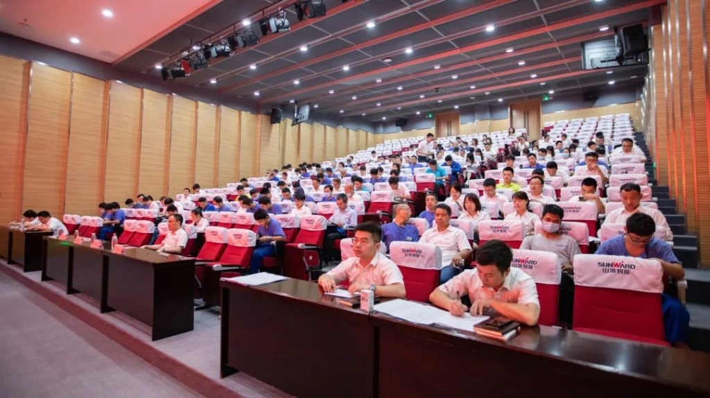 提升理论修养水平，，，，，，，，确保党员生长质量 ——yp街机智能开展2020年入党起劲分子培训