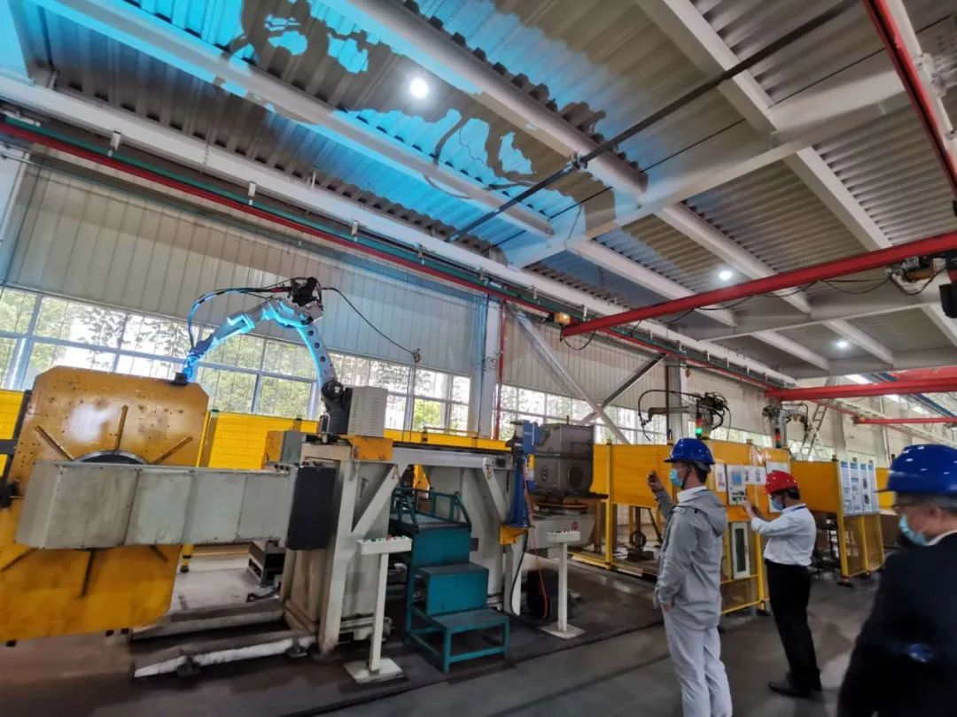 长沙工业机械人应用专题训练营到访yp街机智能