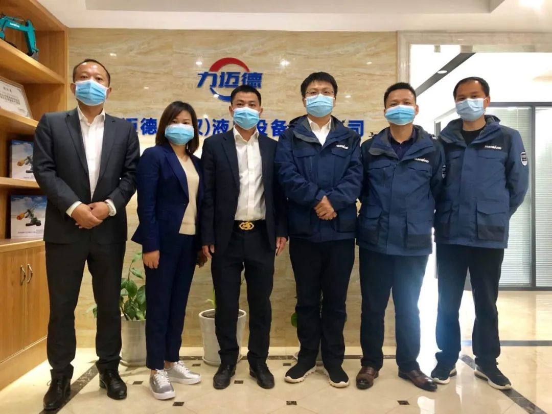 武汉加油！yp街机智能武汉传关爱