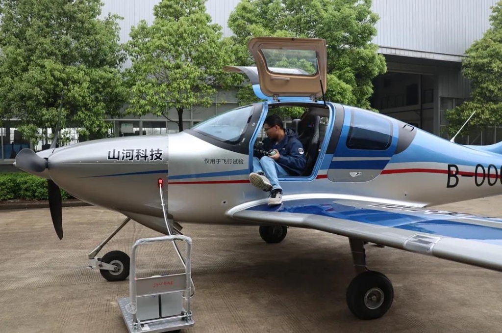 yp街机SA160L完成优化设计试飞