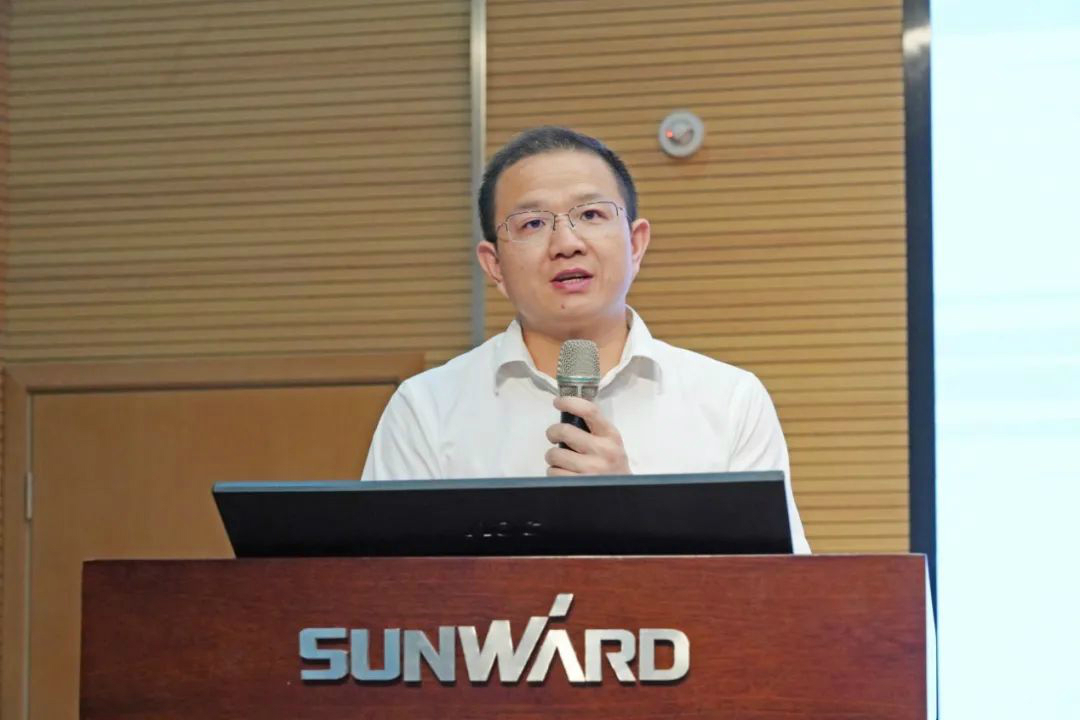 传承革命先烈精神，，，，，双促双融助力生长——yp街机智能、市疾控中心联合开展主题党日活动