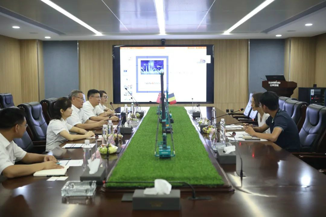 比利时商务领事到访yp街机智能