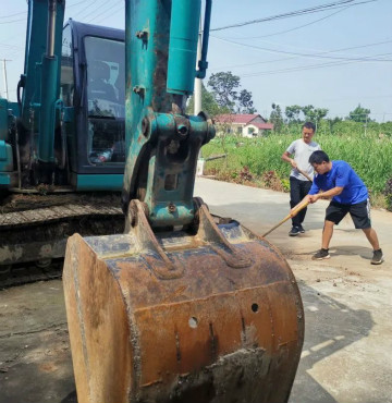 感恩相伴 关爱相随——yp街机智能效劳万里行效劳湖南