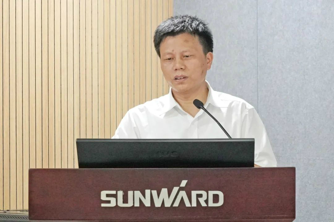 省人大常委会党组副书记、副主任王柯敏调研yp街机智能