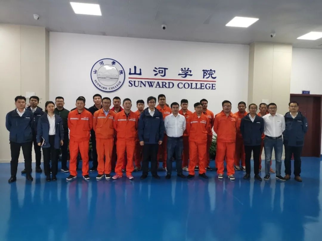 做yp街机的客户，，，，，，我们宠你！ ——葛洲坝易普力公司项目向导及主干凿岩产品知识培训