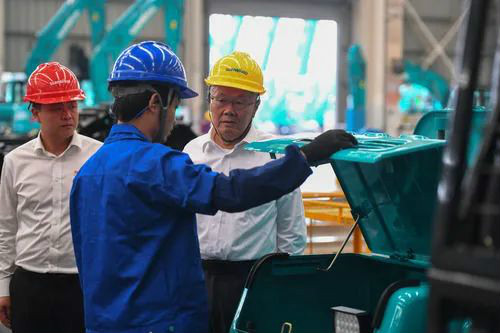 “智慧工厂”引领“生产节奏”——走进yp街机智能一探事实