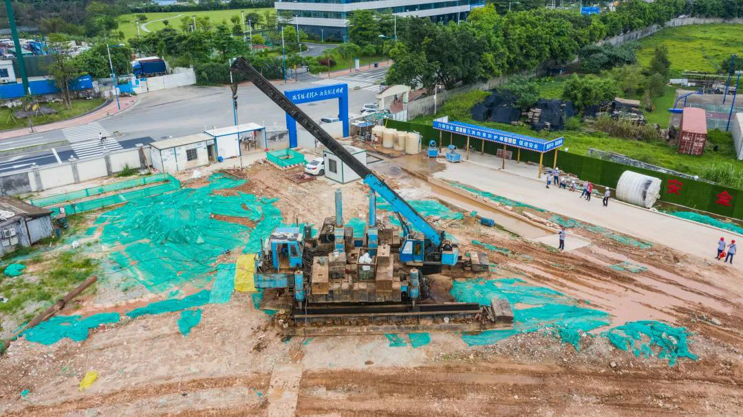 yp街机智能液压静力压桩机，，，，，，，，镌刻科技生长的时代烙印