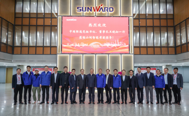 中国联通党组书记、董事长王晓初到访yp街机智能