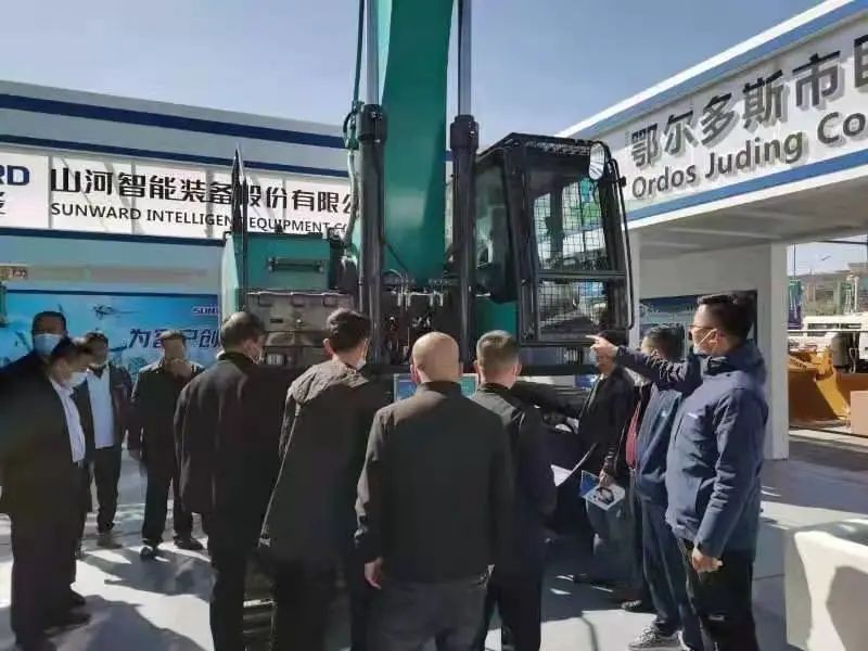 yp街机智能绿巨人闪亮登场鄂尔多斯国际煤博会