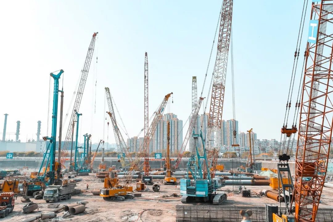 yp街机智能装备征战亚洲最大地下综合交通枢纽工程