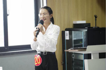 “yp街机杯”首届PPT解说大赛顺遂举行