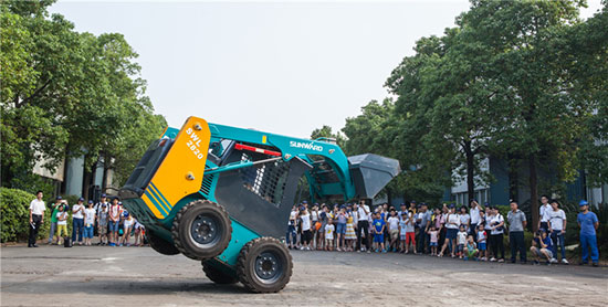 这个炎天，，，，亲子玩转yp街机智能“三栖”装备