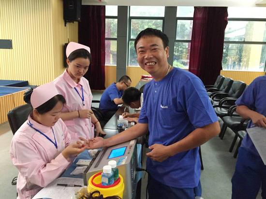 血液毗连你我大爱感动星城——记yp街机智能2016年夏日无偿献血活动