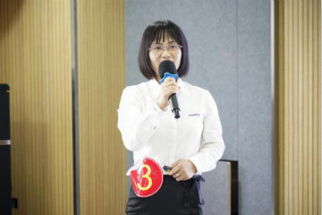 “yp街机杯”首届PPT解说大赛顺遂举行